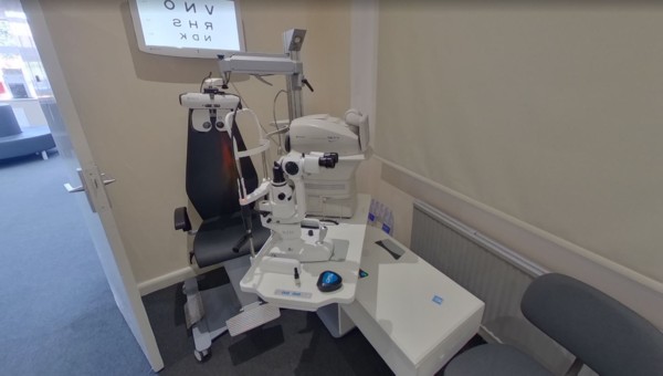 Eye Test Room